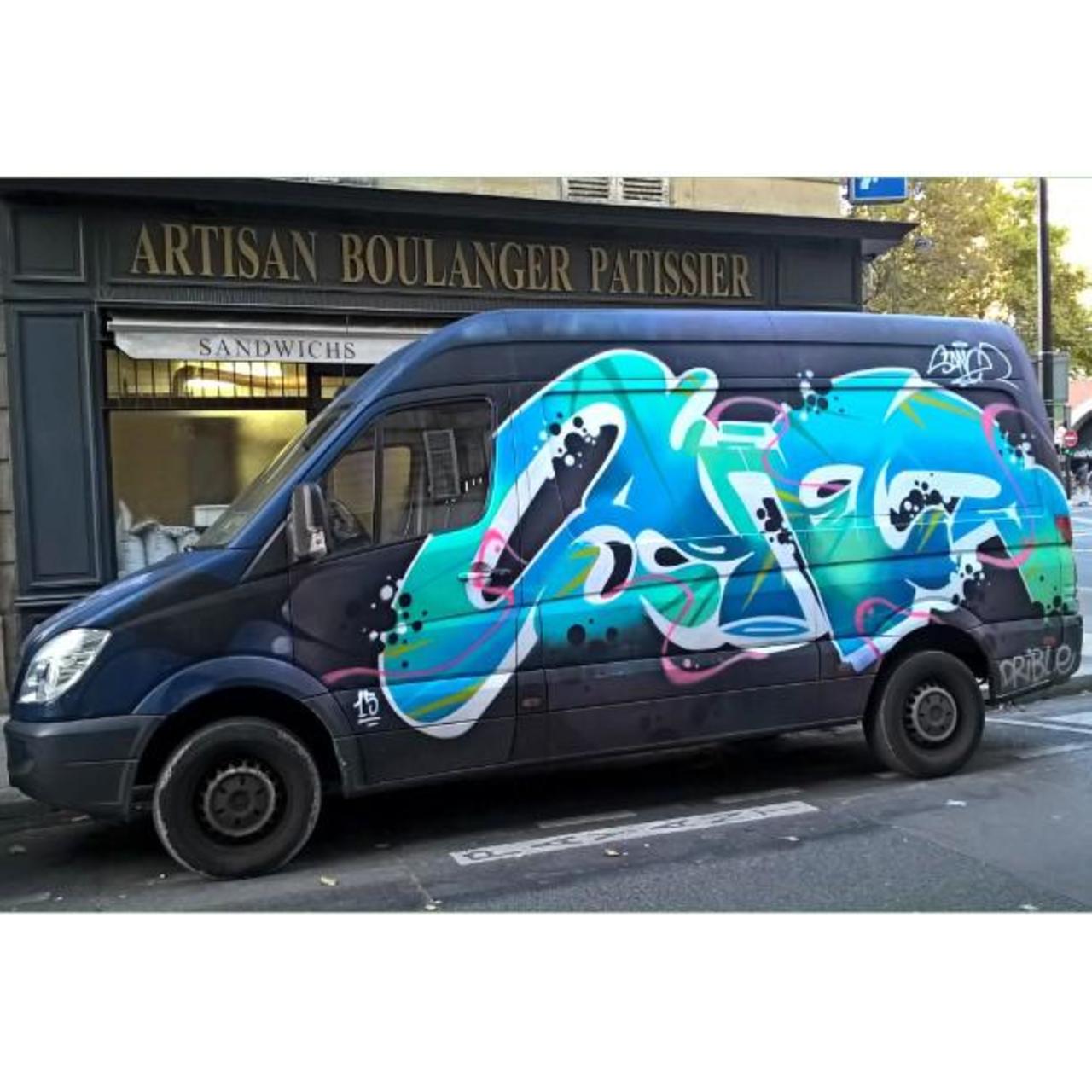 #Paris #graffiti photo by @maxdimontemarciano http://ift.tt/1MjJtMm #StreetArt http://t.co/darDkT148K