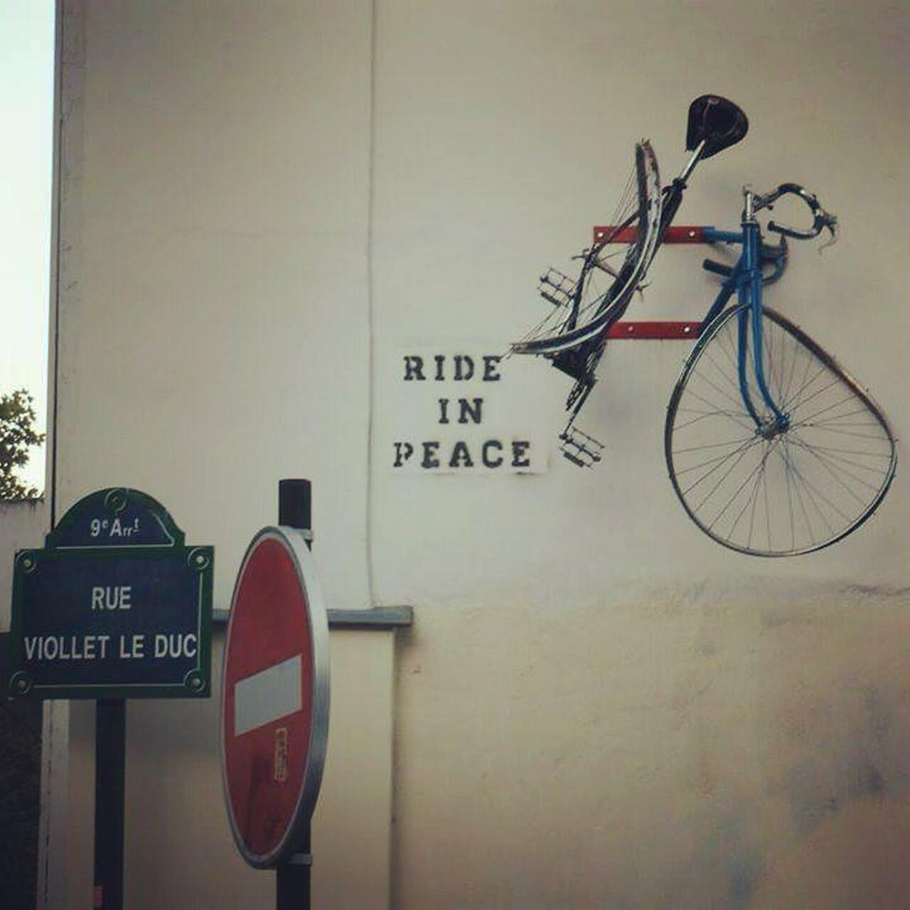 RT @circumjacent_fr: #Paris #graffiti photo by @aurelie_a_paris http://ift.tt/1OrBNME #StreetArt http://t.co/CpxeN9ftZZ