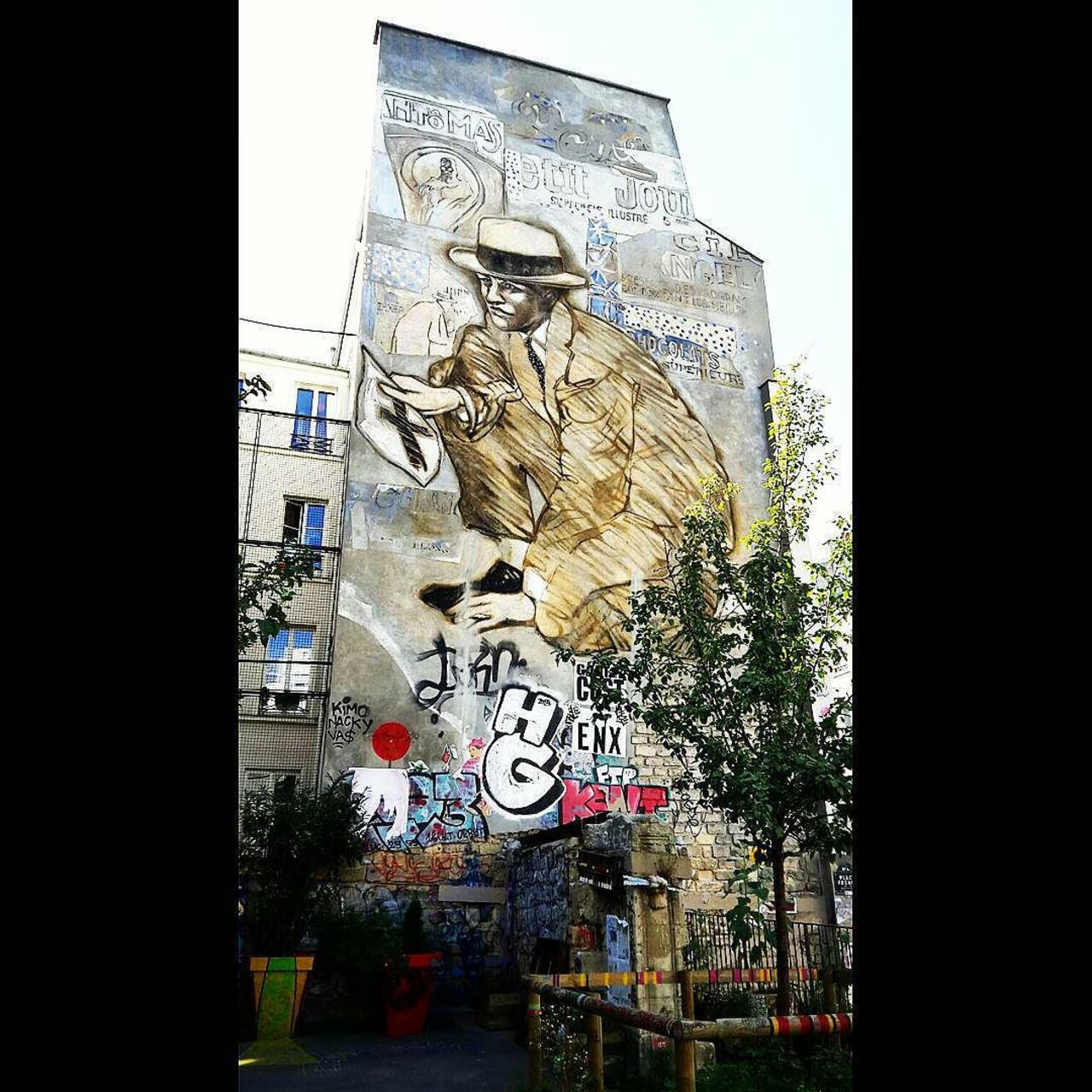 #Paris #graffiti photo by @anne.batellier http://ift.tt/1Mkilgk #StreetArt http://t.co/Y6CycJpr94