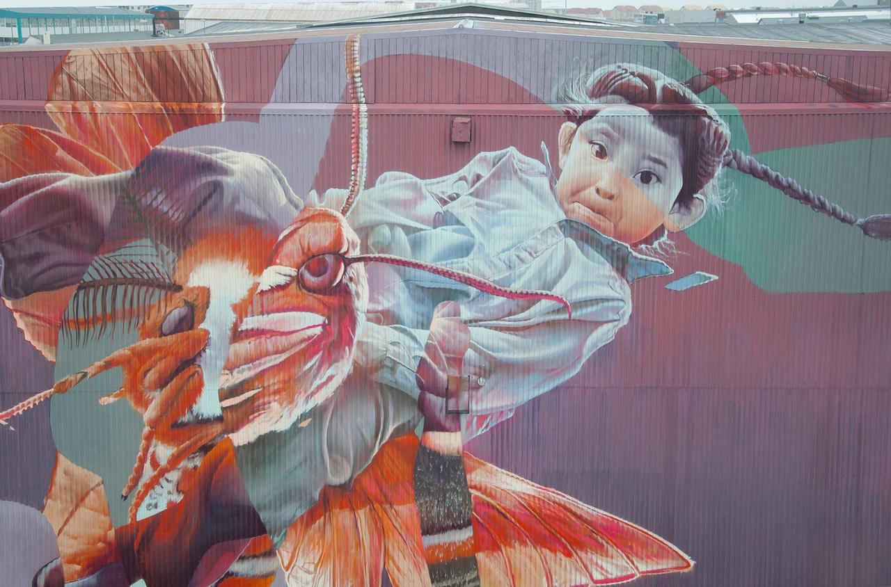 Telmo Miel unveils a new mural 'If I Was A Moth' for Iceland Airwaves Music Festival 2015.#StreetArt #Graffiti #Mural http://t.co/Ijgq2baFo2