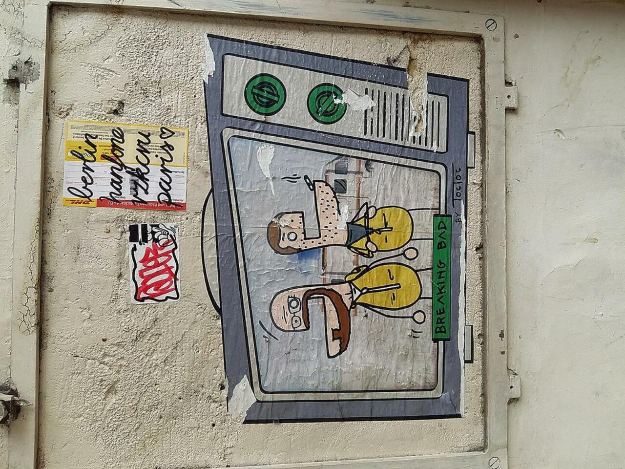 Street Art by TocToc in #Paris http://www.urbacolors.com #art #mural #graffiti #streetart http://t.co/7v54FLcltG
