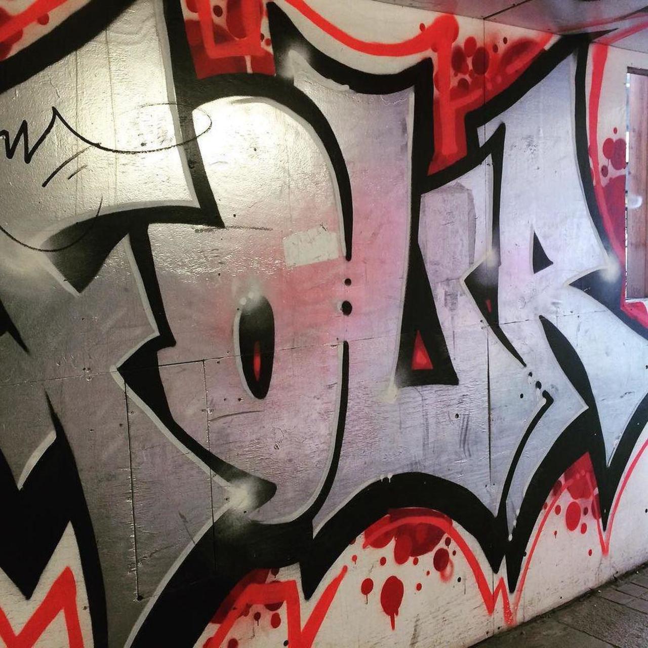 #graffitiporn  #wallporn #mural  #murales  #graffitiporn #lovestreetart #streetart #graffiti #london #loveshoreditc… http://t.co/YFiX52ktiK