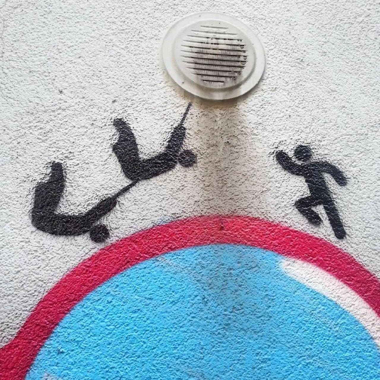 #streetartkaraköy #streetart #graffiti #publicart #urbanart #sokaksanatı #streetartistanbul #istanbulstreetart #gra… http://t.co/fgyucnNPUi