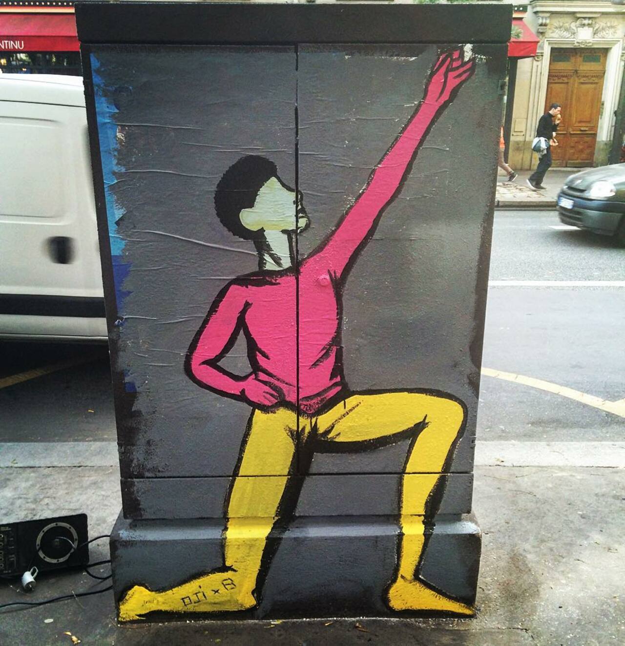 circumjacent_fr: #Paris #graffiti photo by julosteart http://ift.tt/1jrO7AH #StreetArt http://t.co/QnCvrCMr5w