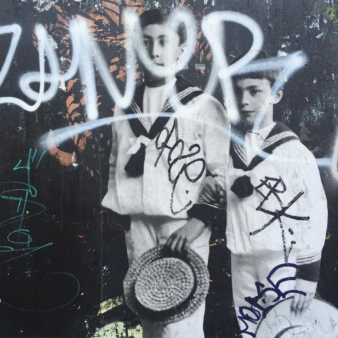 #Paris #graffiti photo by @catscoffeecreativity http://ift.tt/1X08PGK #StreetArt http://t.co/o5BS1vkanQ