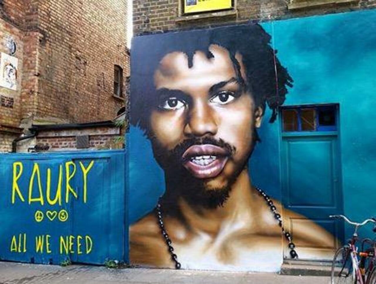 New Street Art of Raury by Olliver Switch in Brick Lane 

#art #graffiti #mural #streetart http://t.co/5NIAEhwr94