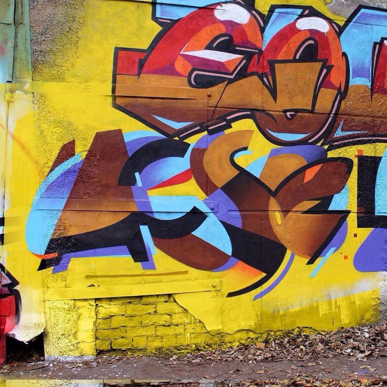 #acse #sto #stocrew #graffiti #spray #sprayart #spraypaint #street #streetart #letters #ya… http://ift.tt/1QsGcOo http://t.co/ZLzaYNAzou