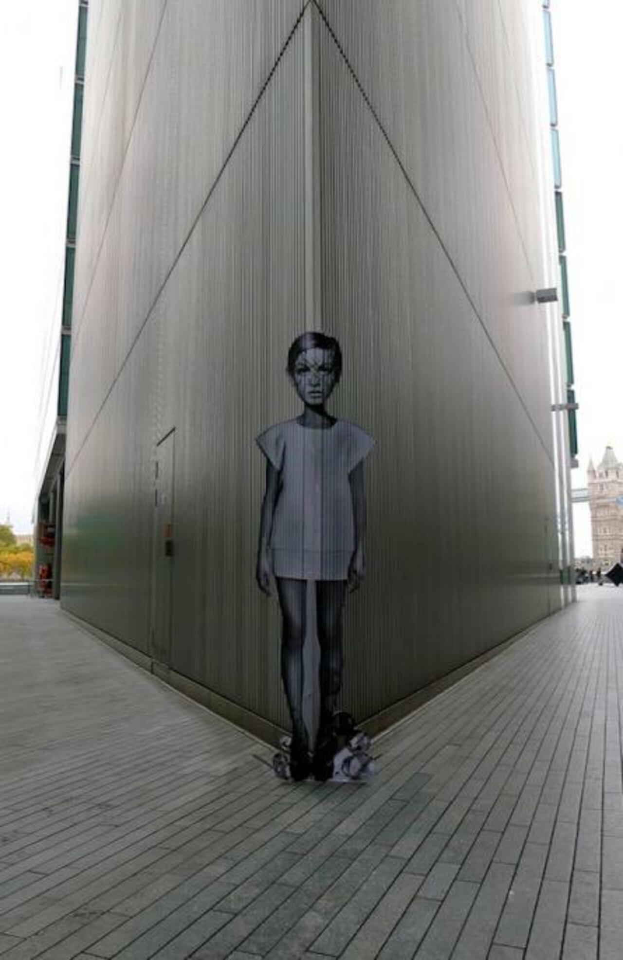 RT @richardbanfa: #switch a corner into #Streetart by #MissBigs #London #bedifferent #graffiti #arte #art http://t.co/uNy2RJwYRZ