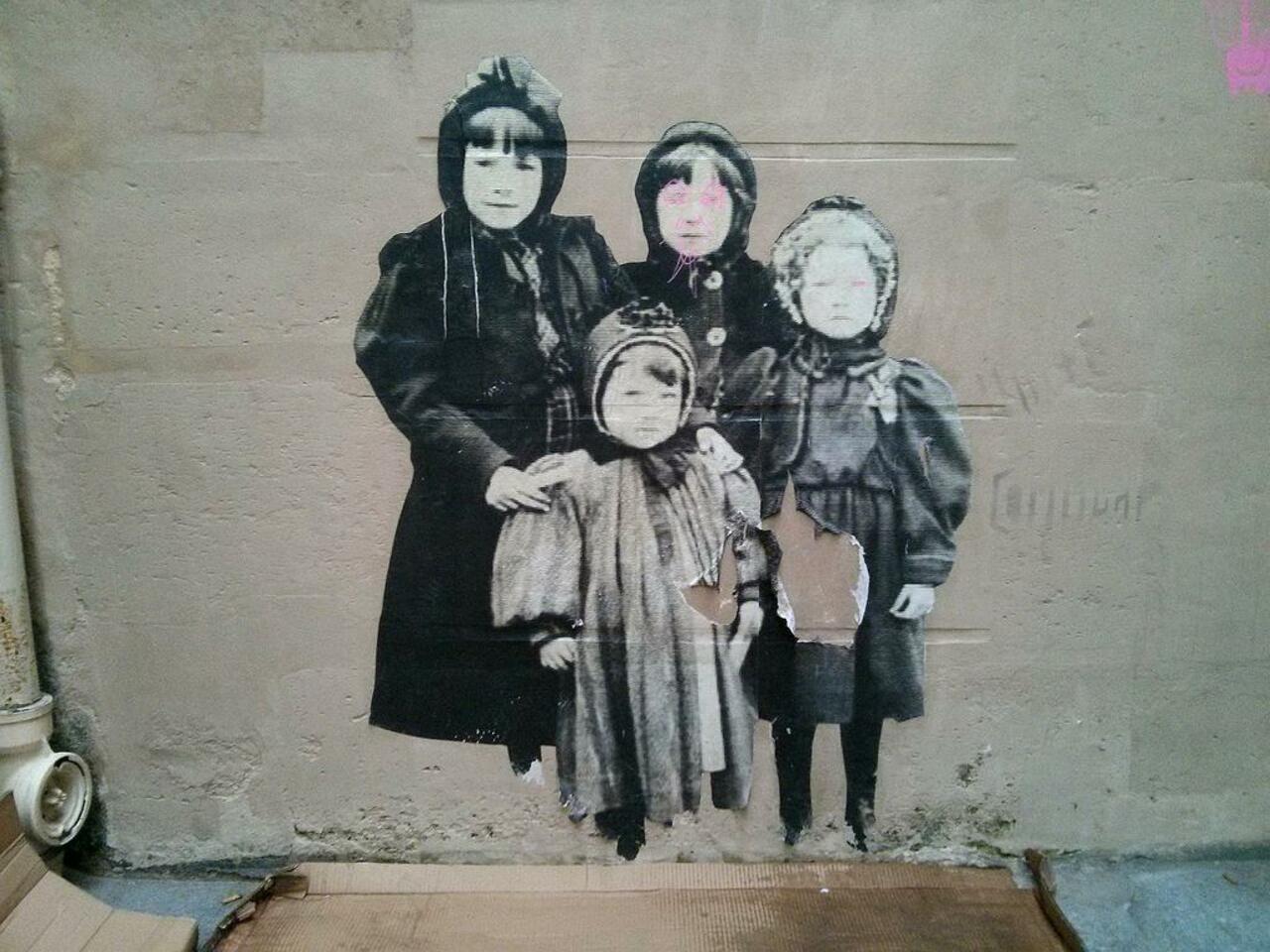 Street Art by Leo & Pipo in #Paris-2E-Arrondissement http://www.urbacolors.com #art #mural #graffiti #streetart http://t.co/1iKyexfKUm