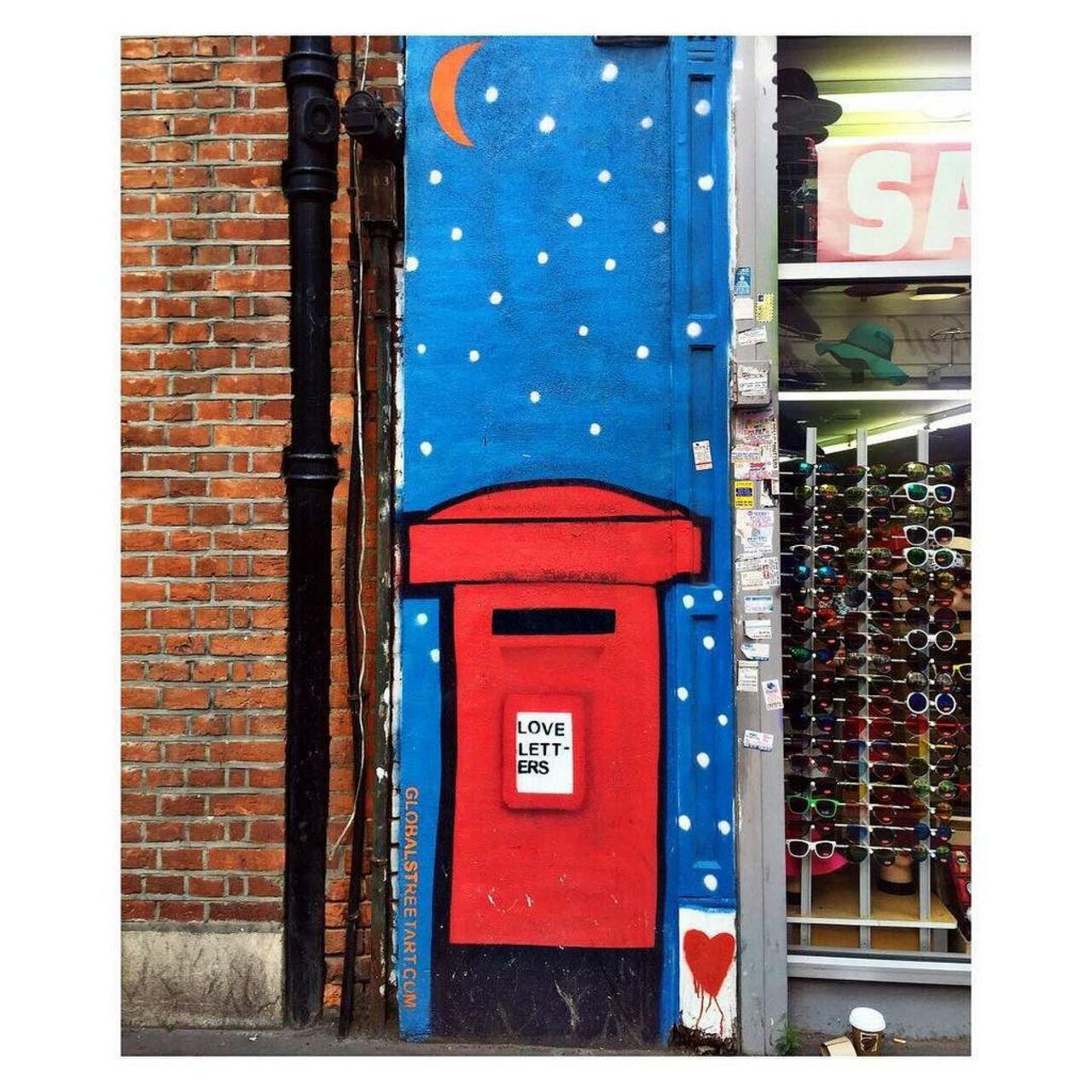 ❤️ cuuuute #love #loveletters #lovepost #postbox #streetart #graffiti #spraypaint #paint #mural #wallmural #wall #a… http://t.co/5CNUFGIKP2