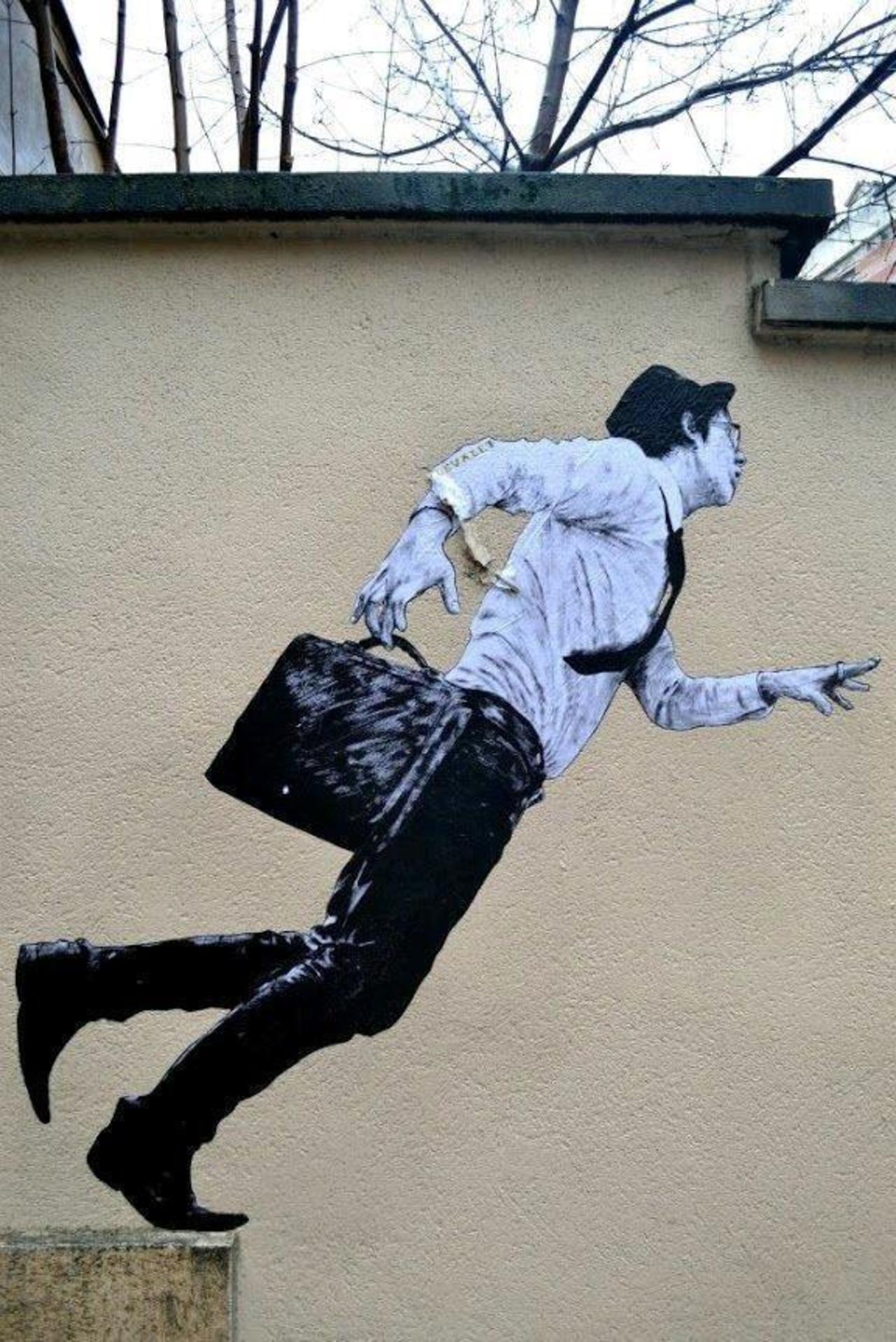 RT @AuKeats: Mind your step #streetart #switch #bedifferent #graffiti #art #art http://t.co/84qjqoA0tk