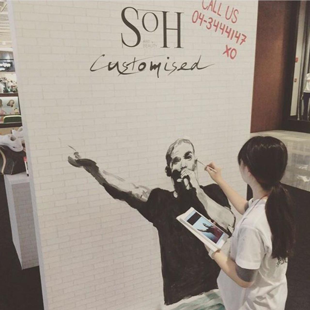 That's what's up at Galleria Mall thanks to @SoHdubai #StreetArt #Graffiti 
Time to customize your  http://t.co/o8zL0XFjs1