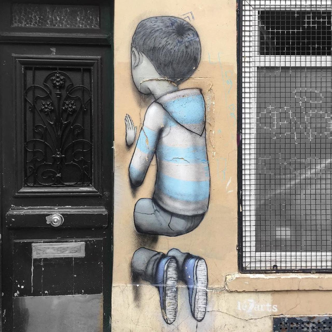 #Paris #graffiti photo by @catscoffeecreativity http://ift.tt/1VTm7Yd #StreetArt http://t.co/taxxzDZknj