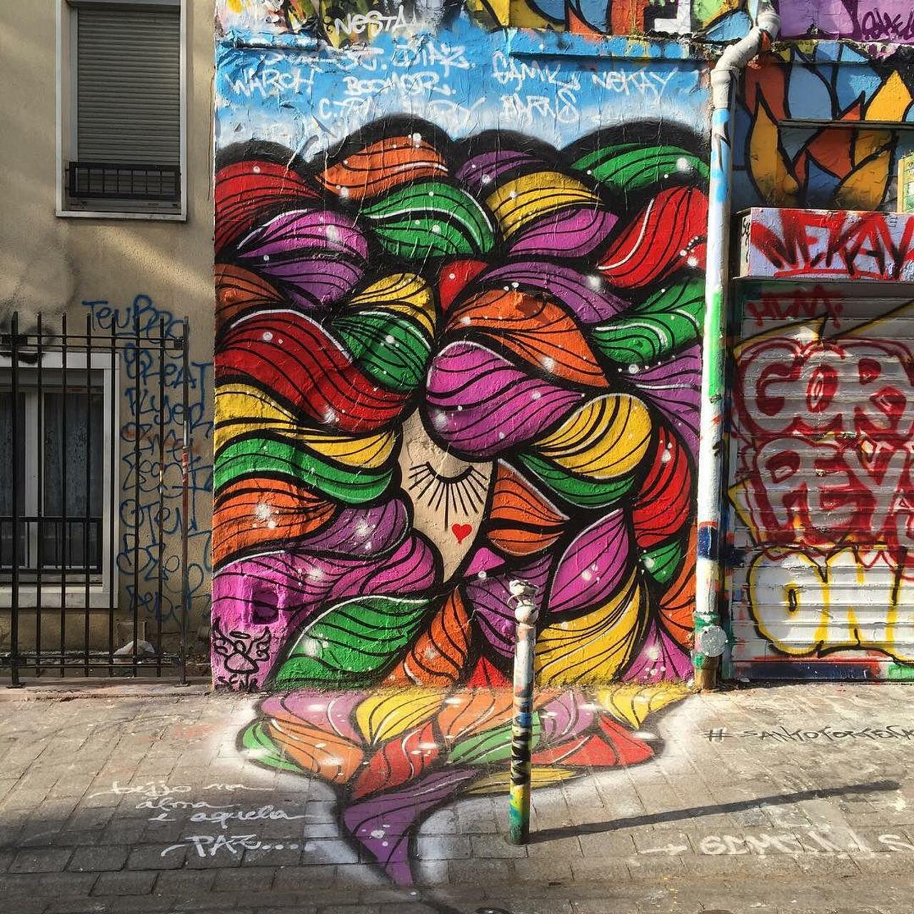 #Paris #graffiti photo by @ijustdontknow http://ift.tt/1PvrDeD #StreetArt http://t.co/PZRiTEW2I5