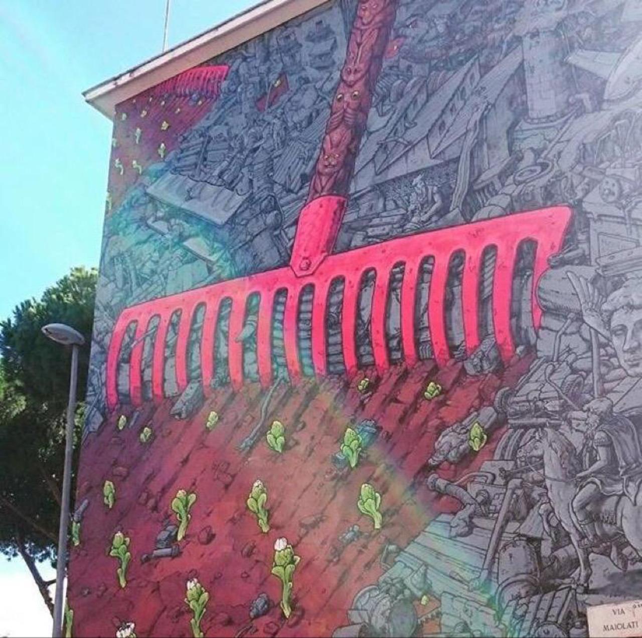 RT @AuKeats: #switch #graffiti #streetart in #rome #art #arte http://t.co/MkZdokKjqz