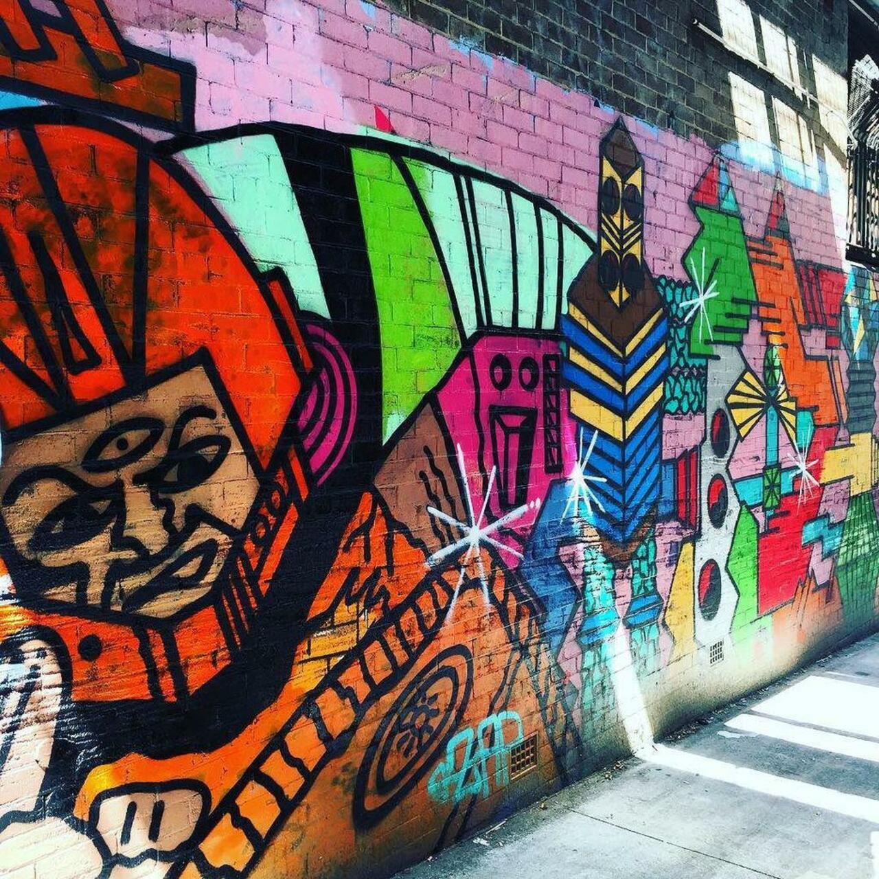 #streetart #graffiti #art #darlo #darlinghurst #sydney #publicart #artofinsta http://ift.tt/1Ozxgcu http://t.co/BZNKpV3FJt