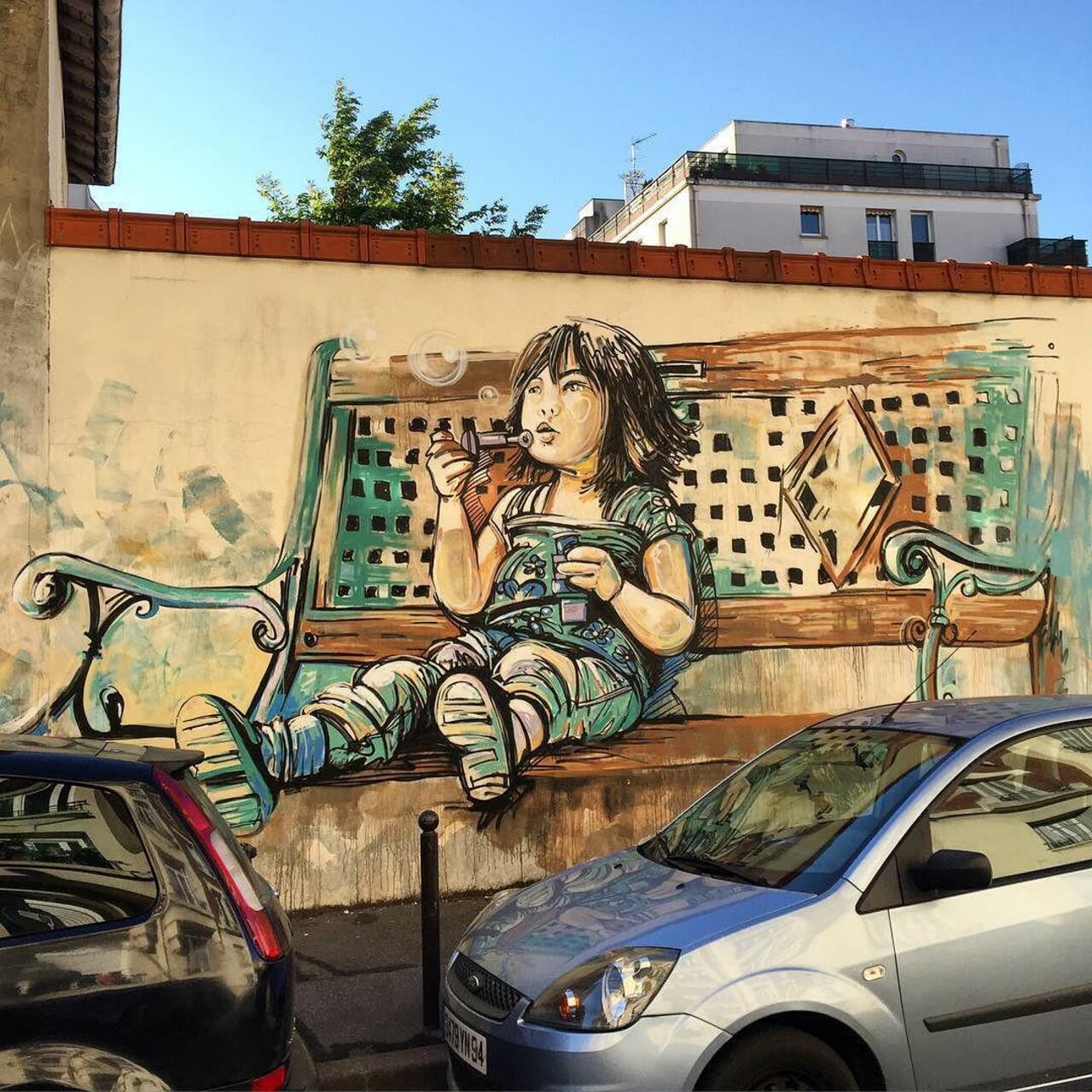 #Paris #graffiti photo by @jeanlucr http://ift.tt/1PyzeJw #StreetArt http://t.co/SRCUxxQRes