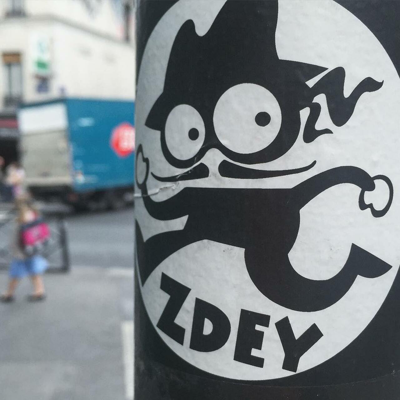 #Paris #graffiti photo by @catscoffeecreativity http://ift.tt/1VXZGvU #StreetArt http://t.co/l0veWWB5yk