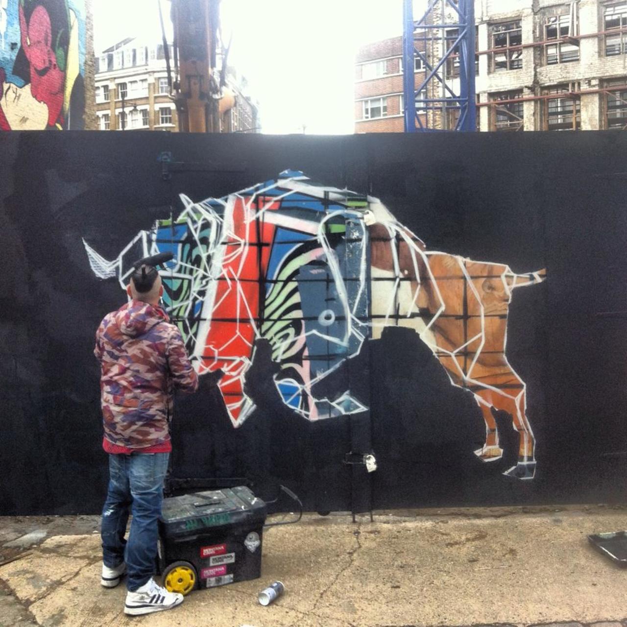RT @BrickLaneArt: WIP from @AirborneMark on Leonard Street #art #graffiti #streetart http://t.co/tc7074M4Gc