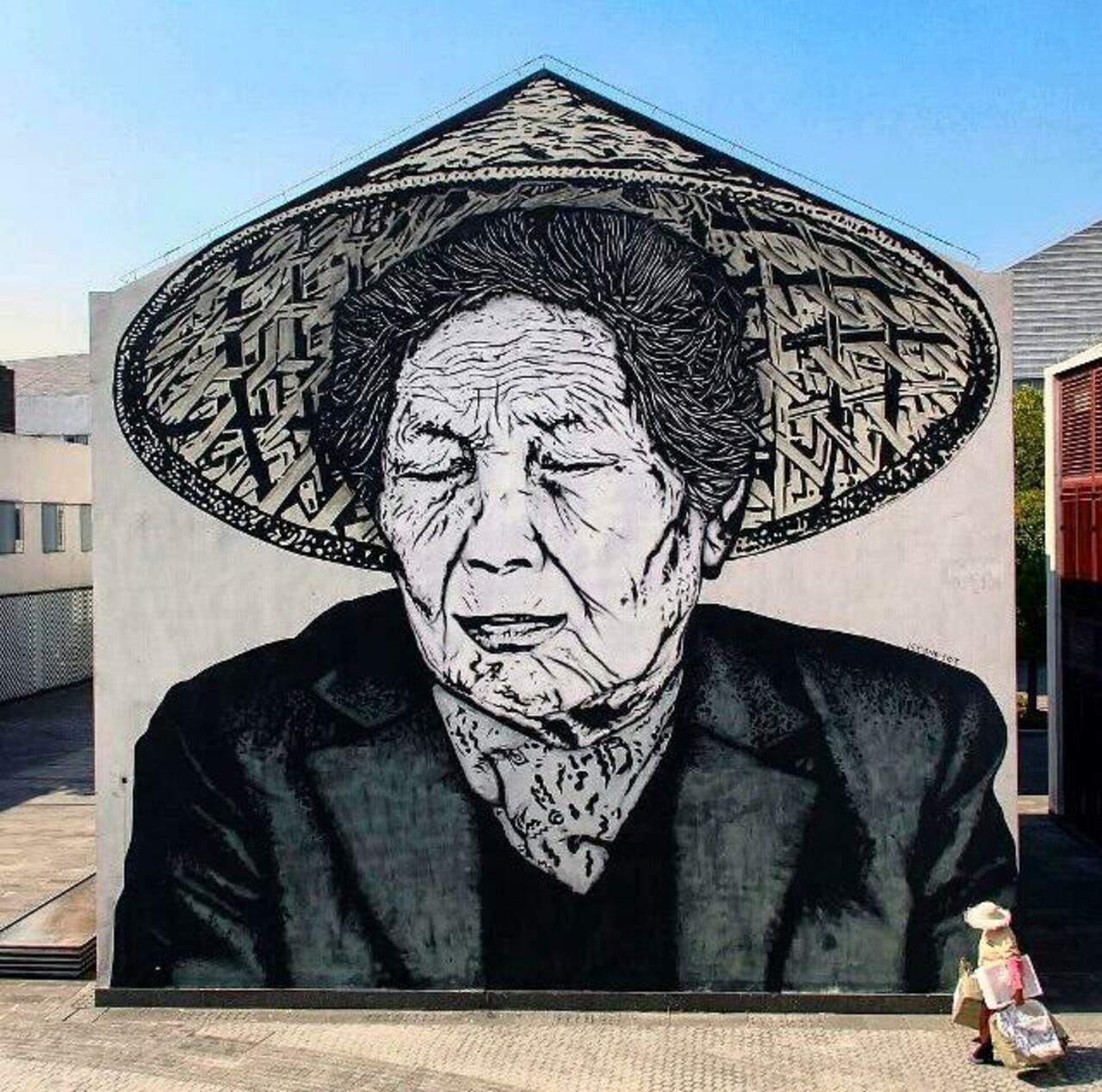 New Street Art by icy&sot in Shanghai  

#art #graffiti #mural #streetart http://t.co/gyH0eEsCJu