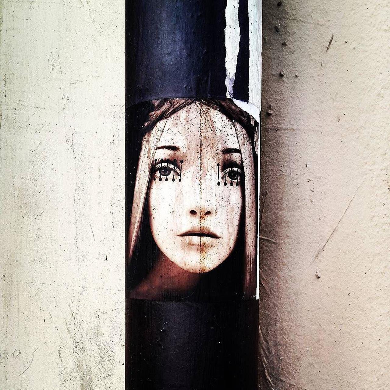 #Paris #graffiti photo by @anne.batellier http://ift.tt/1Mx2qLL #StreetArt http://t.co/TQTicwk2e0