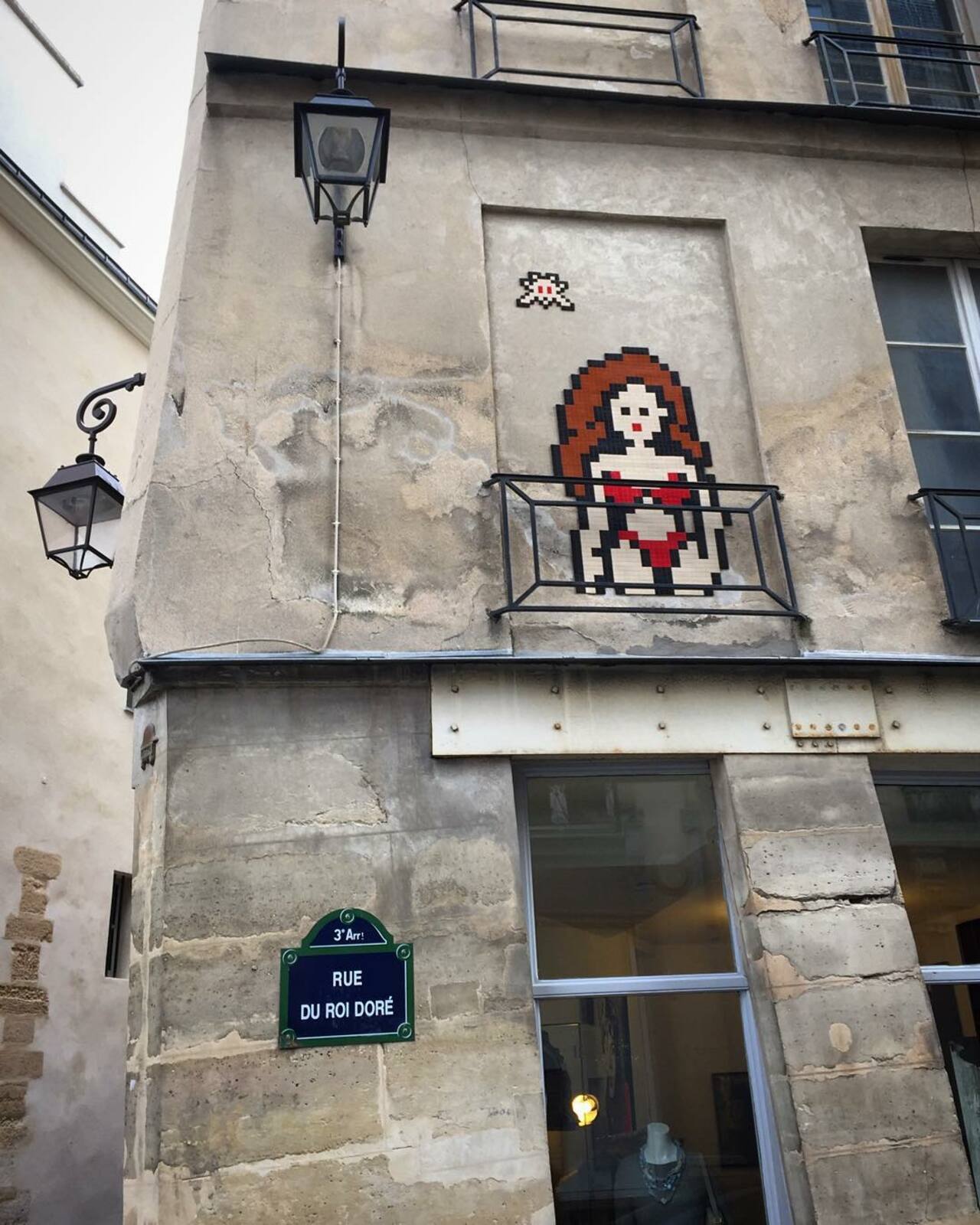 http://ift.tt/1KiqpQt #Paris #graffiti photo by martincoady http://ift.tt/1hLQ9KJ #StreetArt http://t.co/V2bGvUaYc4