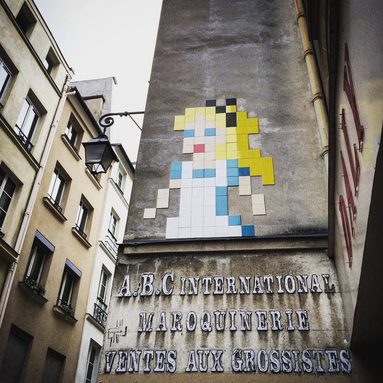 circumjacent_fr: #Paris #graffiti photo by vintage26 http://ift.tt/1RPVde1 #StreetArt http://t.co/XmIebadZOi