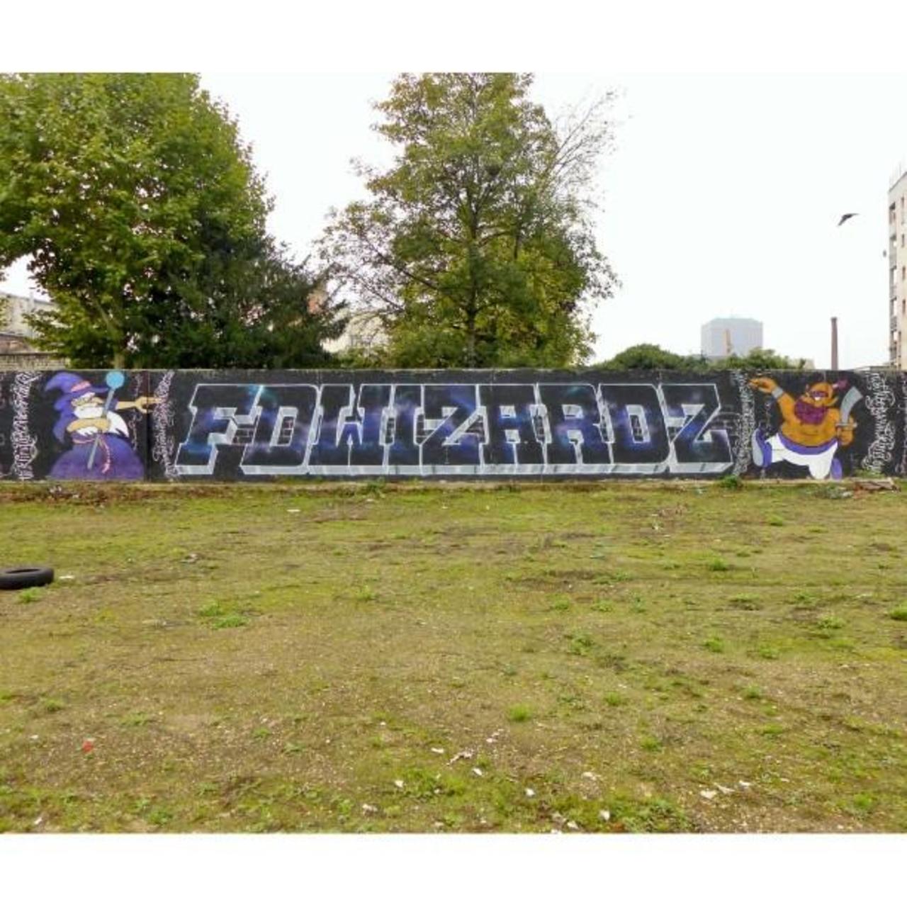 FD WIZARDZ
#FDcrew #massif #streetart #graffiti #graff #art #fatcap #bombing #sprayart #spraycanart #wallart #hands… http://t.co/wlStTVHNcO