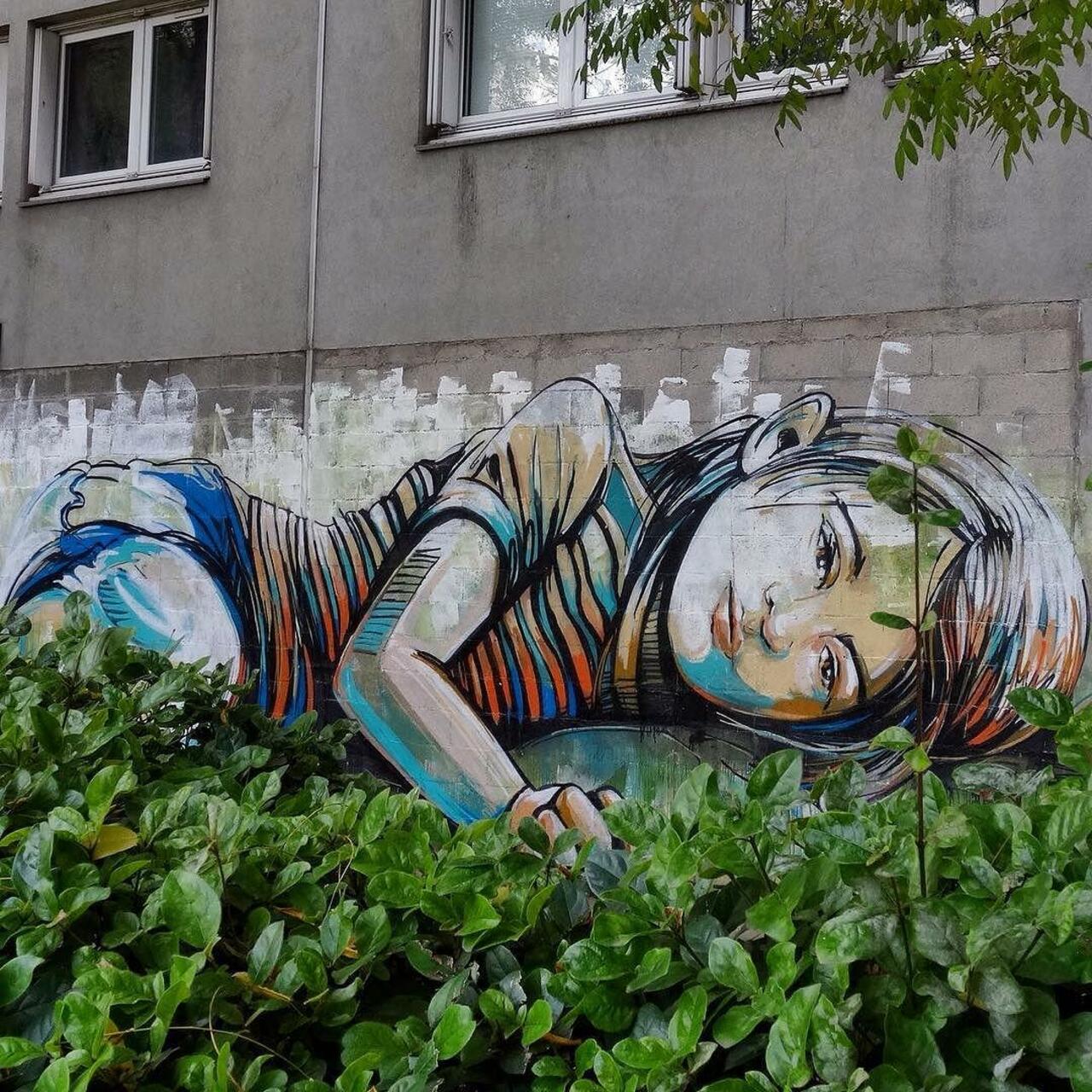 circumjacent_fr: #Paris #graffiti photo by plumms_ http://ift.tt/1OCAV9n #StreetArt https://t.co/pzQFvMuE1G