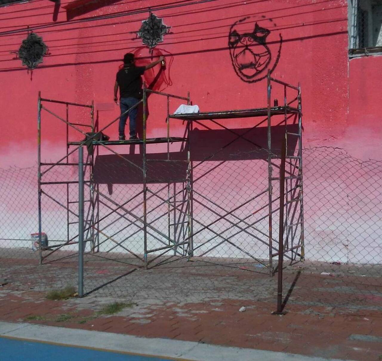 #Tiempodeperros #graffiti #arteurbano #streetart #artepublico #streetartmexico #streetarteverywhere #procesos #nuev… https://t.co/QLfwrvCn2t