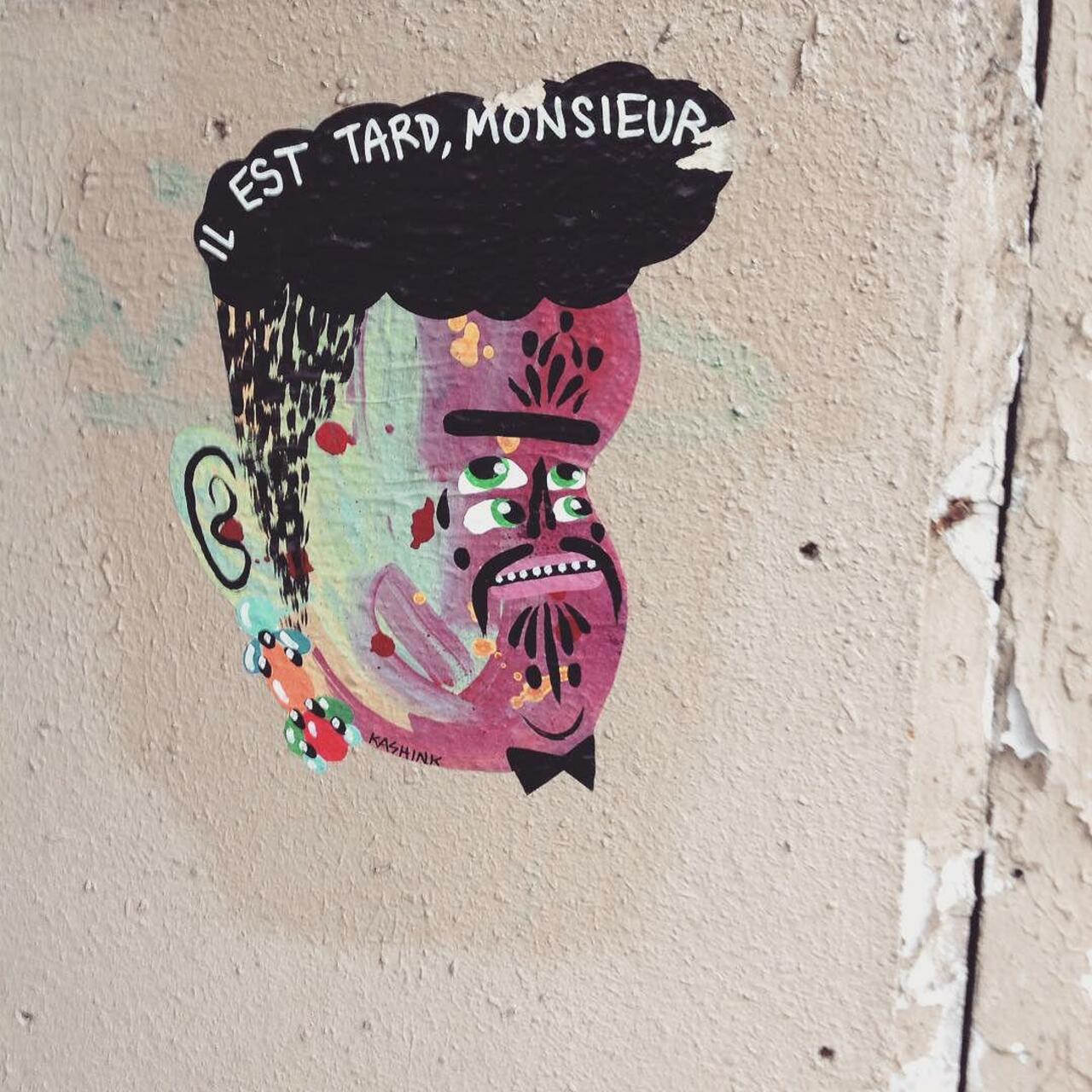 http://ift.tt/1KiqpQt #Paris #graffiti photo by stefetlinda http://ift.tt/1KiOp2m #StreetArt https://t.co/atDCsvF1DZ