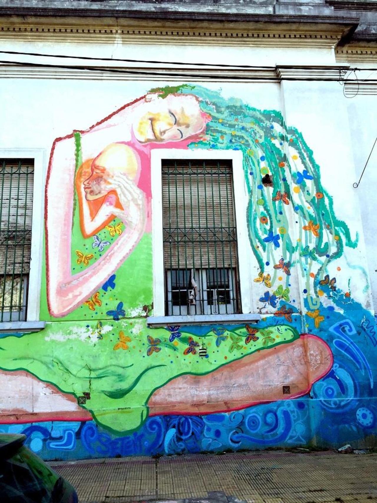 #Graffiti de hoy: << Loving mother >> calles 66, 8y9 #LaPlata #Argentina #StreetArt #UrbanArt #ArteUrbano https://t.co/zmIhtPNKpU