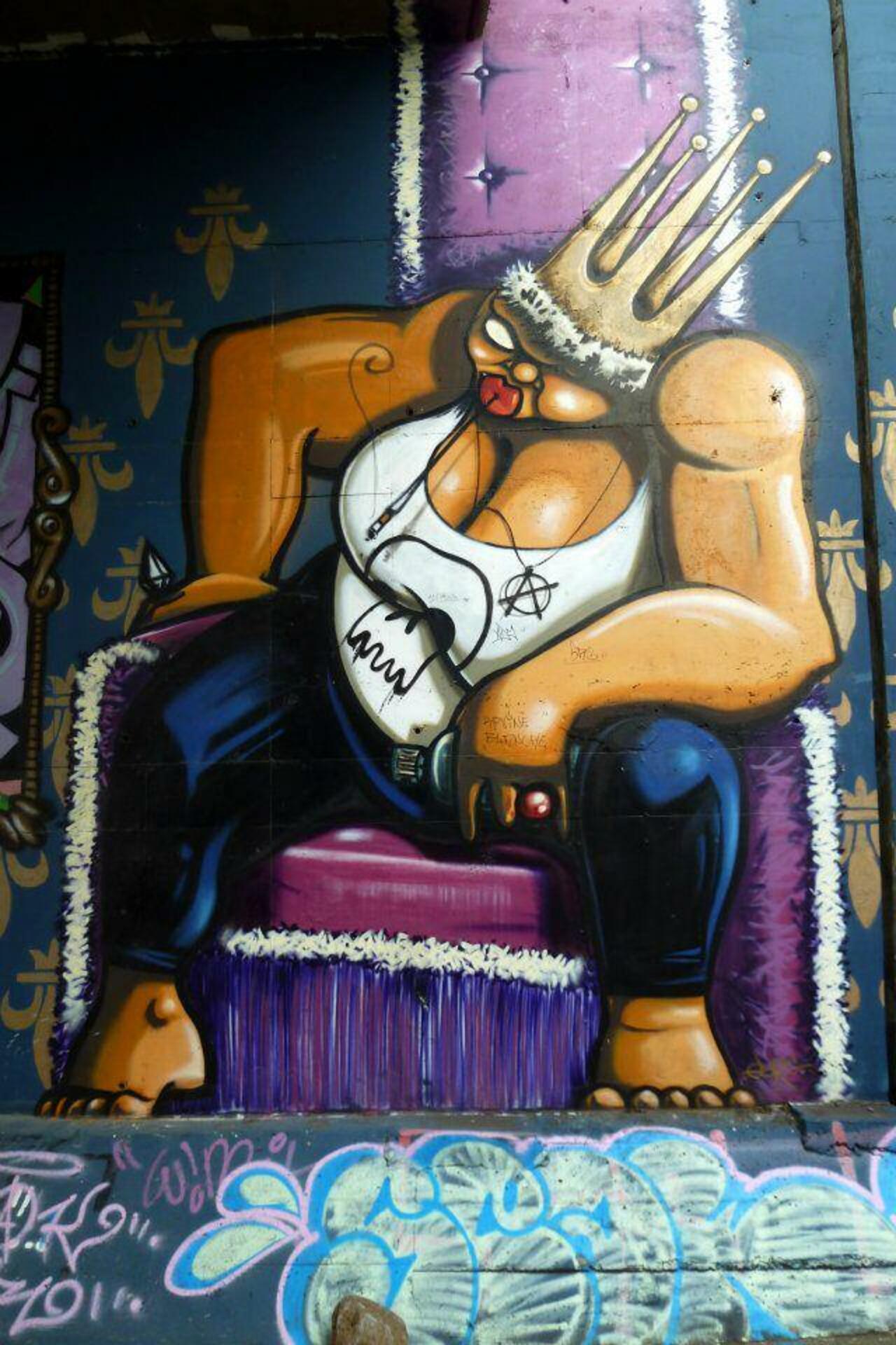RT @5putnik1: Corrupted Revolution  • #streetart #graffiti #revolution #art #funky #dope . : http://t.co/pUlKvrn9Gy