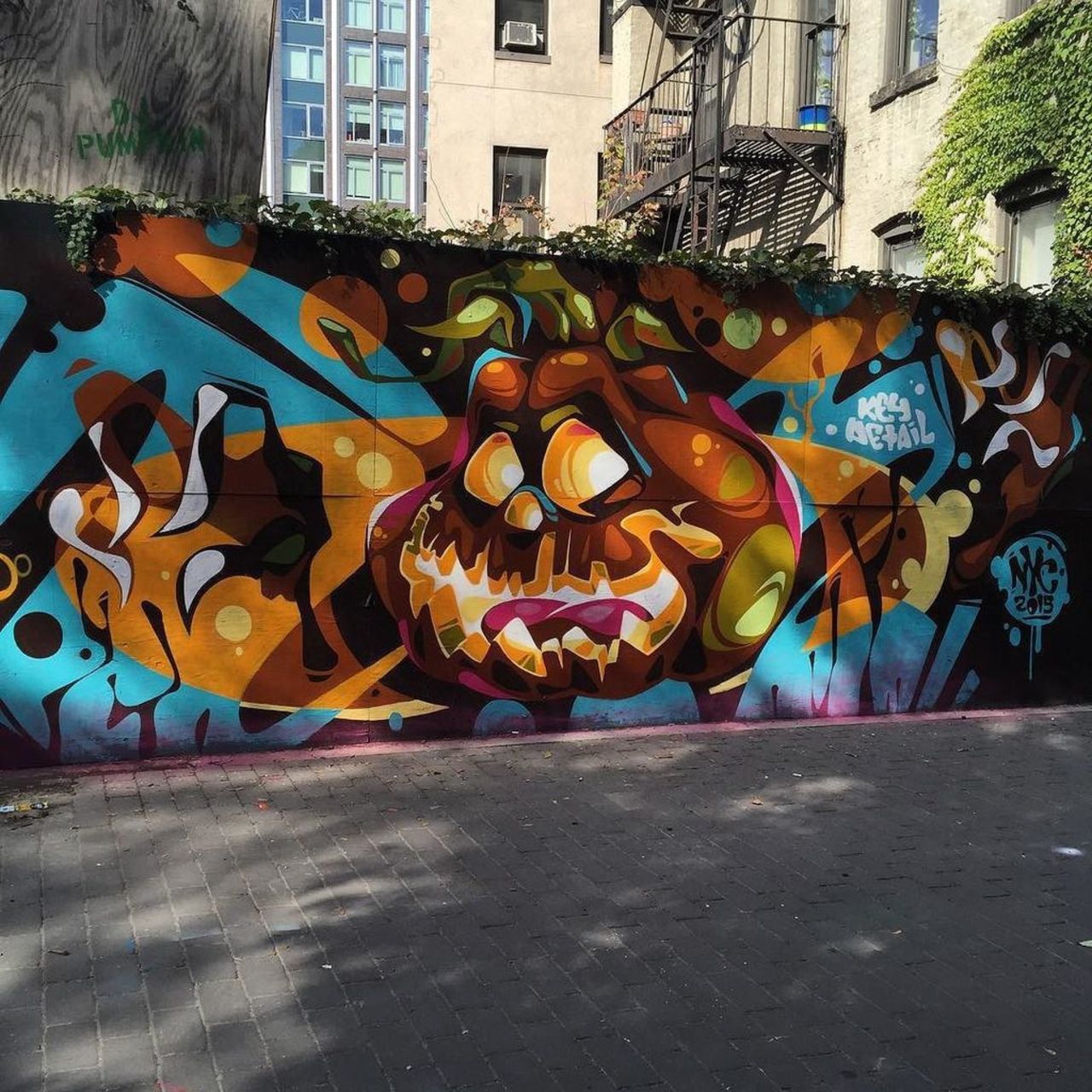 #streetart #streetsrtnyc #nyc #graffiti #graff #eastvillage #lowereastside http://ift.tt/1Kr0e6R https://t.co/GOE0NpmLzM