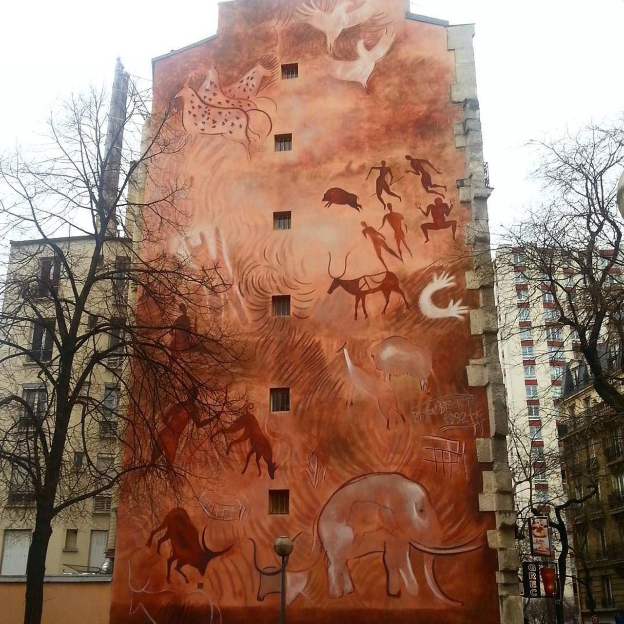 #Paris #graffiti photo by @fotoflaneuse http://ift.tt/1GkIDT9 #StreetArt https://t.co/vjDB8pj5vs