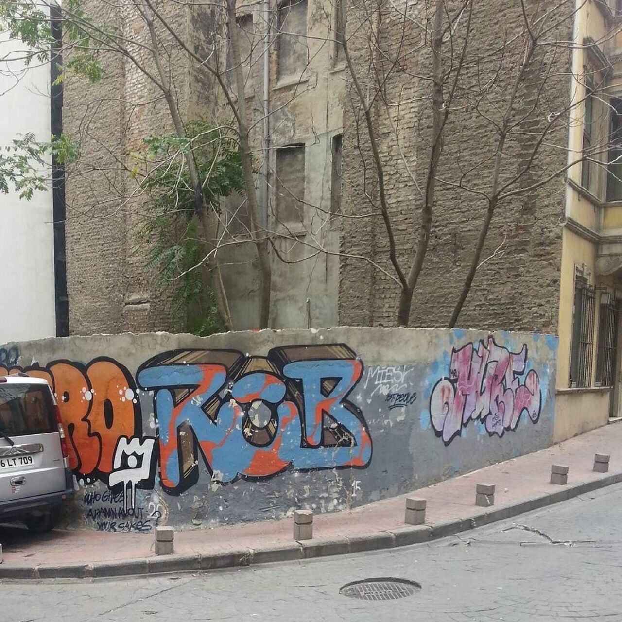 #streetart #graffiti #publicart #urbanart #sokaksanatı #streetartistanbul #istanbulstreetart #graffitiart by wallen… https://t.co/oPWnG39fgp