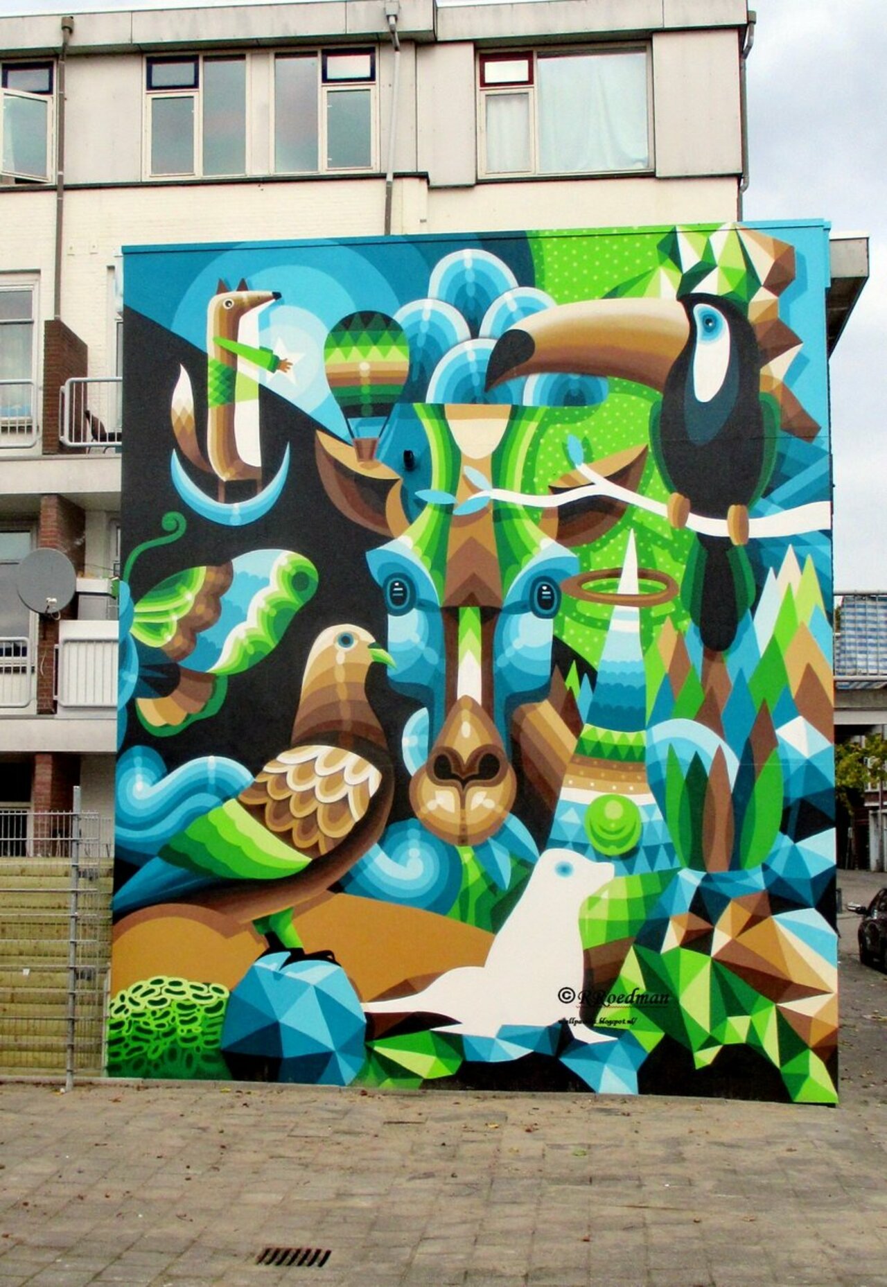 http://ift.tt/1LC4vWe #streetart #graffiti #mural nice work from #EelcoVanDenBerg in #Rotterdam ,5 pics at … https://t.co/UkkMN05xhM