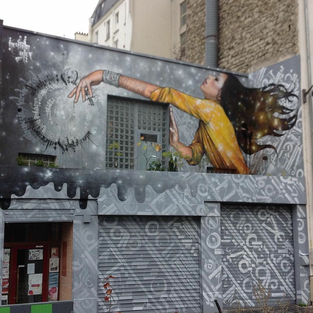 RT @circumjacent_fr: #Paris #graffiti photo by @stefetlinda http://ift.tt/1GuhU6l #StreetArt https://t.co/B264Wejq5U