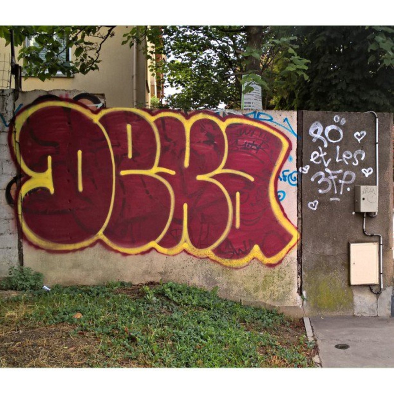 #Paris #graffiti photo by @maxdimontemarciano http://ift.tt/1kyqvv5 #StreetArt https://t.co/gIukz8cZck