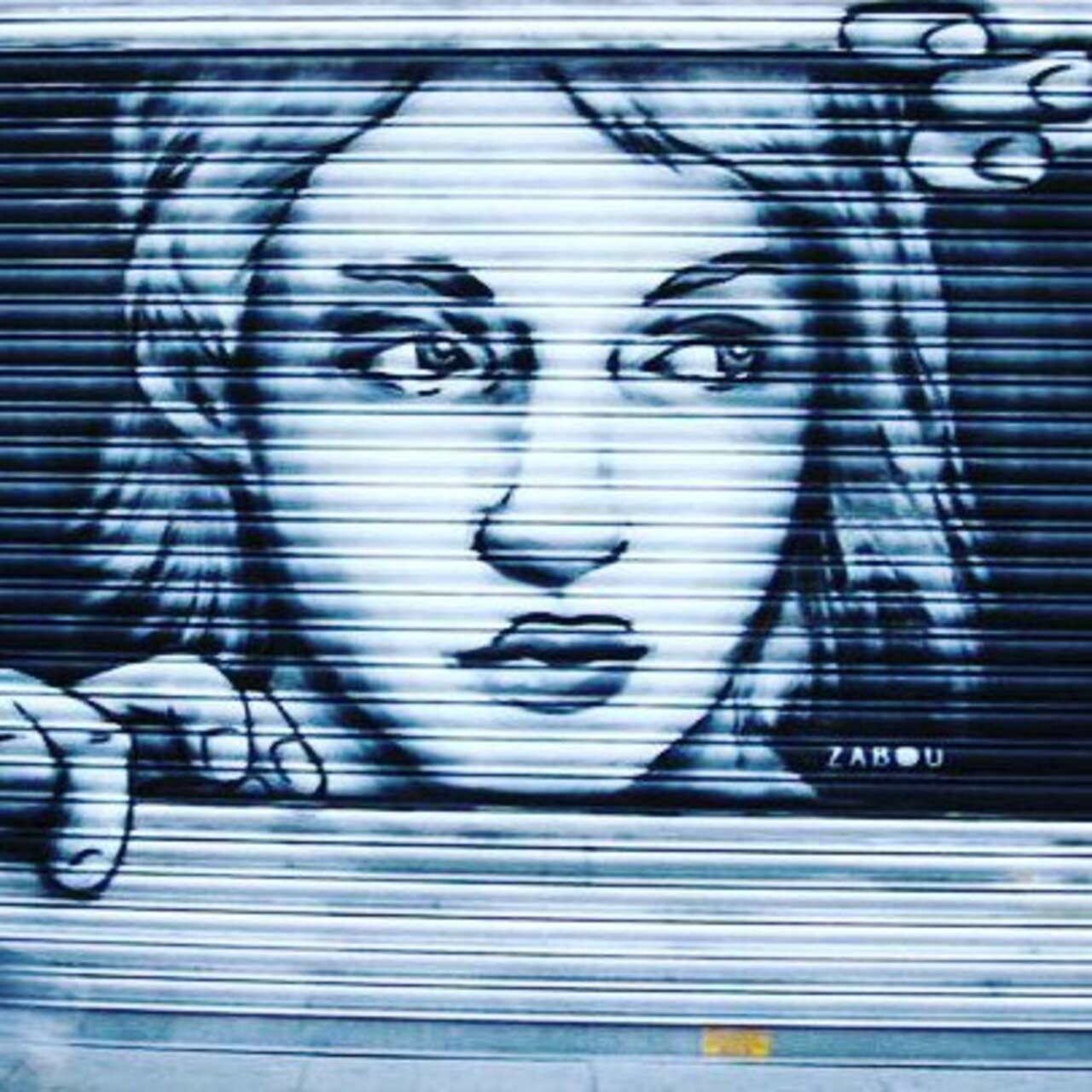 #Paris #graffiti photo by @senyorerre http://ift.tt/1kBish0 #StreetArt https://t.co/E2PqPqXrDj