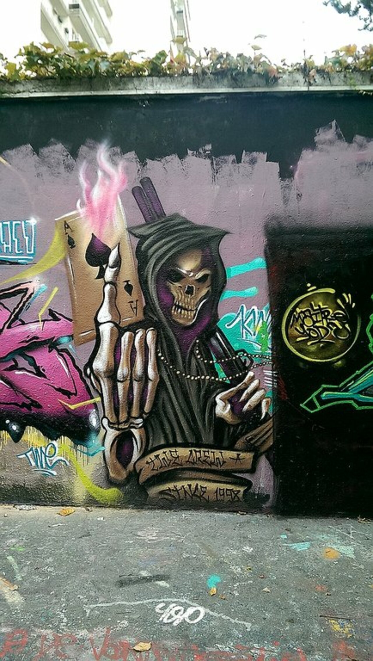Street Art by anonymous in #Paris http://www.urbacolors.com #art #mural #graffiti #streetart https://t.co/HDqFWwUKaP