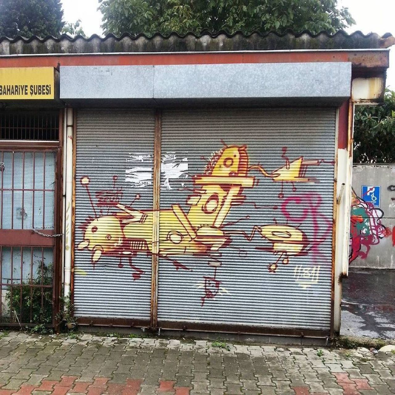 #streetartkadikoy #streetart #graffiti #publicart #urbanart #sokaksanatı #streetartistanbul #istanbulstreetart #gra… https://t.co/I8DTnYkdxU