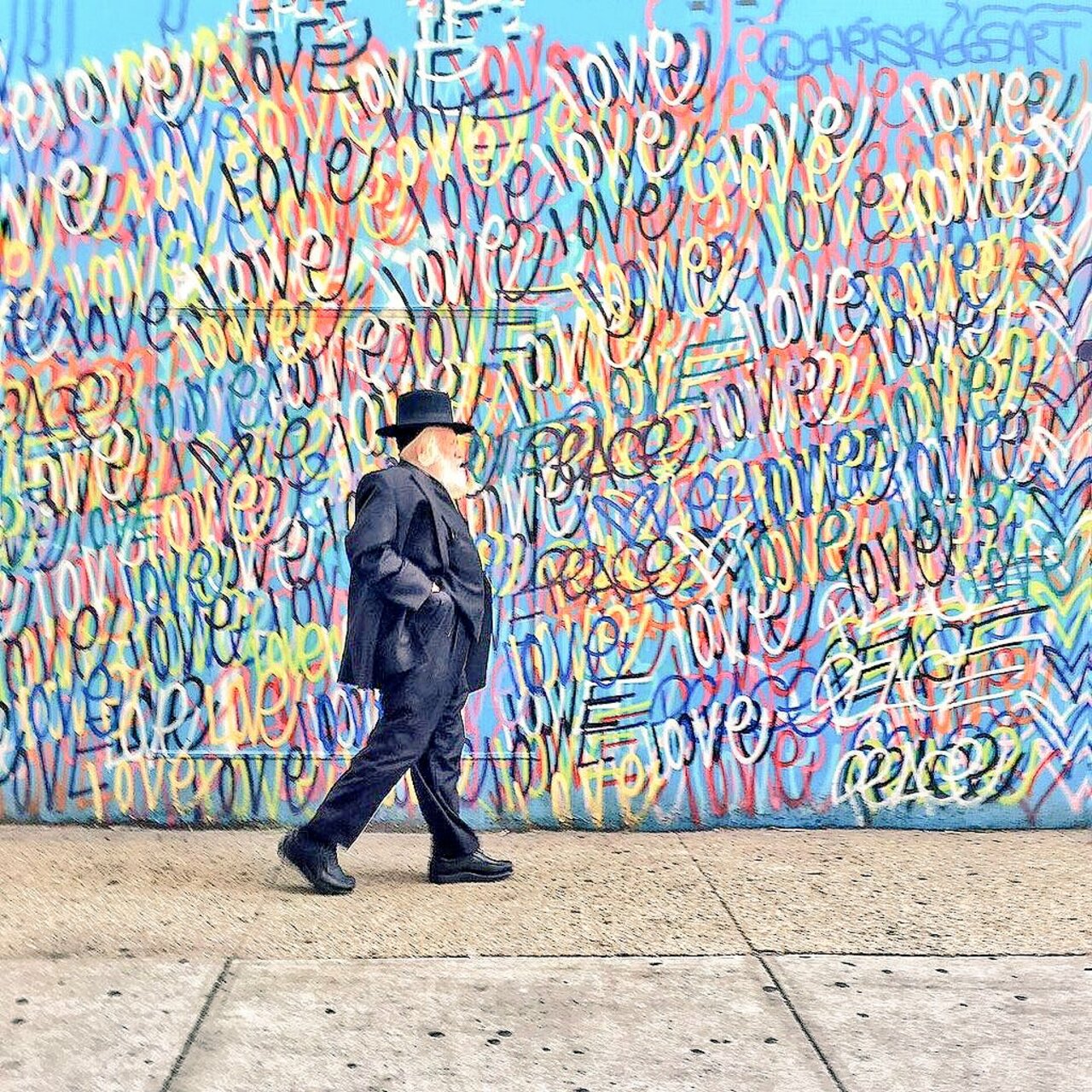 MT @circumjacent: #NewYorkCity #graffiti photo by @trinnadeleon https://instagram.com/p/9L2-R6NA5E/ #StreetArt https://t.co/cldOmDwlft