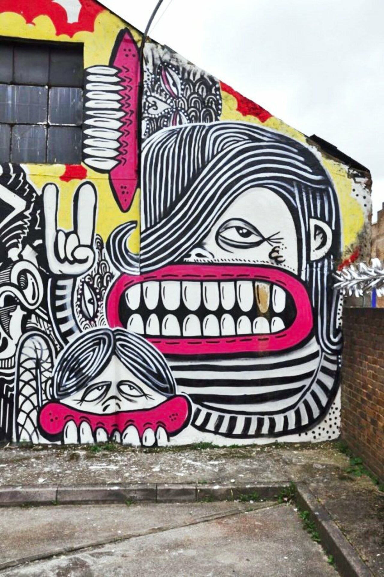 #Streetart  #urbanart #graffiti #mural by English #artist Sweet Toof, https://t.co/kIYY3DTvrk