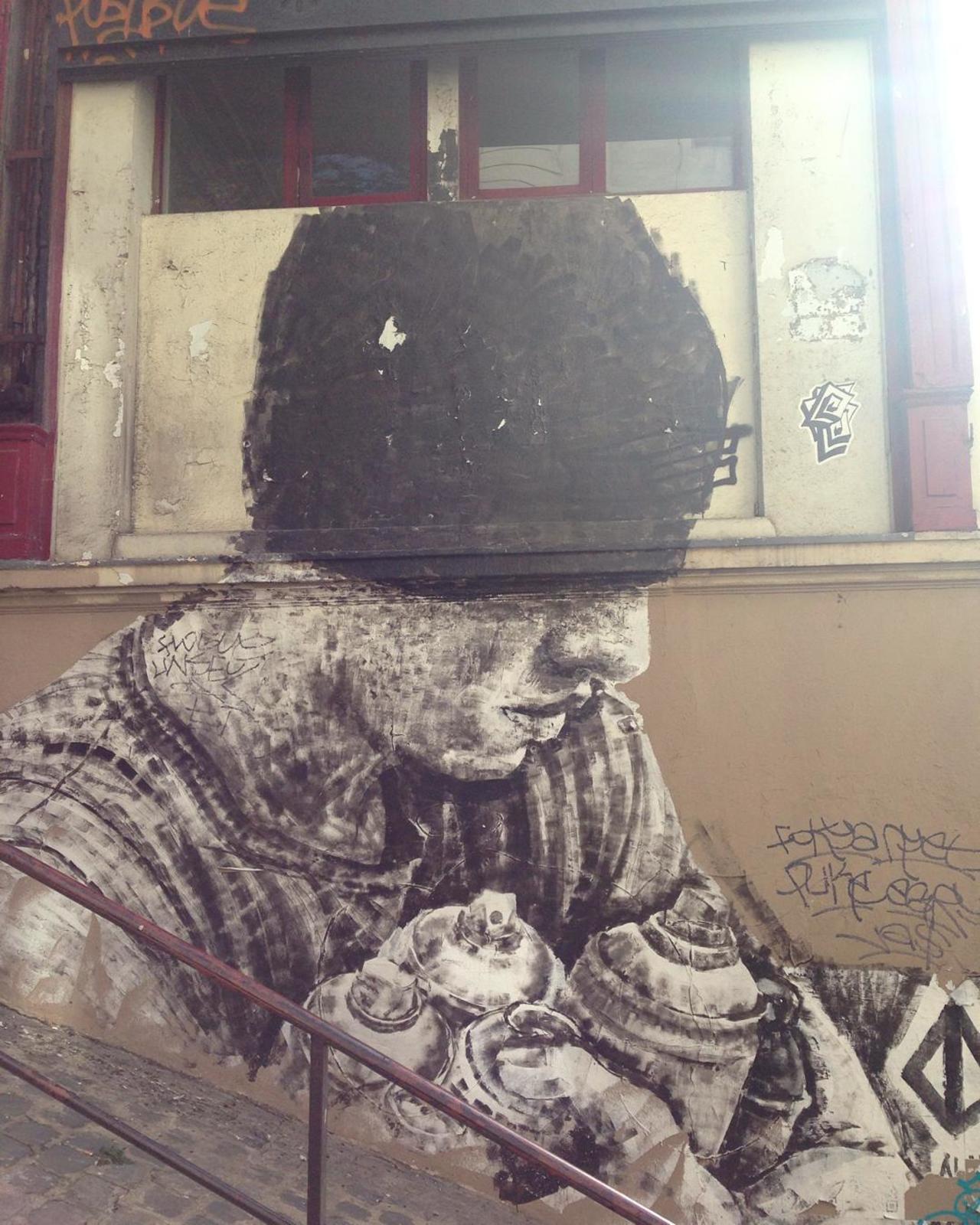 circumjacent_fr: #Paris #graffiti photo by streetrorart http://ift.tt/1R3B5EG #StreetArt https://t.co/7vodOY0Mn5