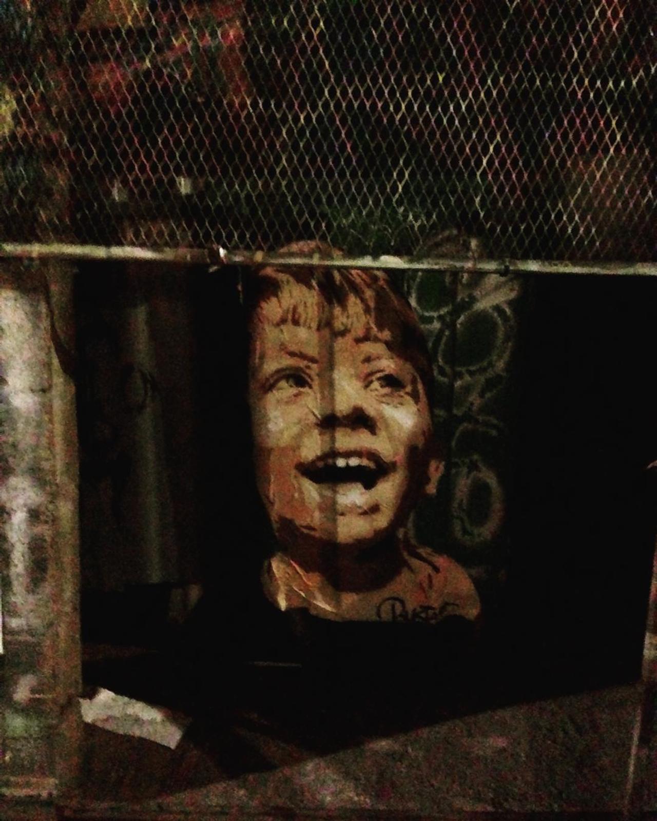 circumjacent_fr: #Paris #graffiti photo by streetrorart http://ift.tt/1OYURCc #StreetArt https://t.co/w7HMvbGXjD