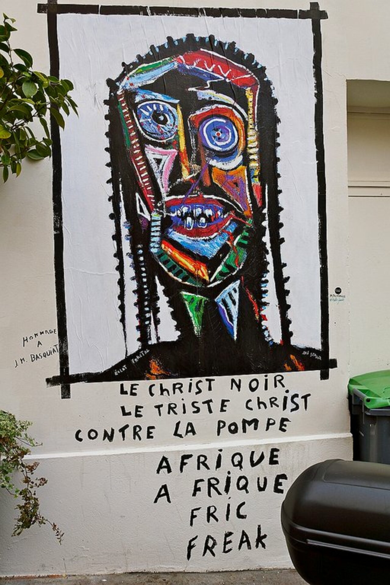 RT @urbacolors: Street Art by anonymous in #Paris http://www.urbacolors.com #art #mural #graffiti #streetart https://t.co/1njmASTPij