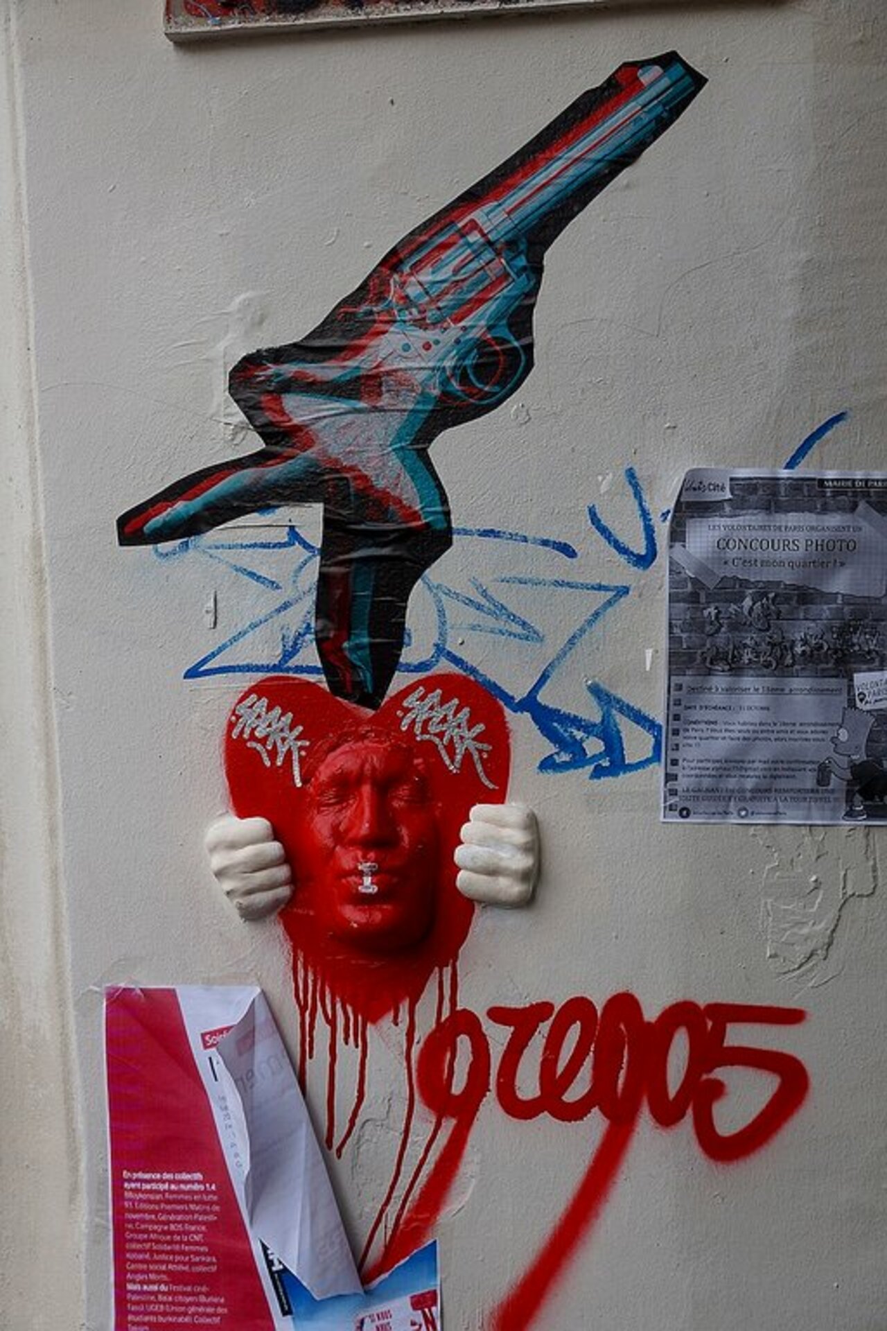 Street Art by anonymous in #Paris http://www.urbacolors.com #art #mural #graffiti #streetart https://t.co/fvCgxWbtqg