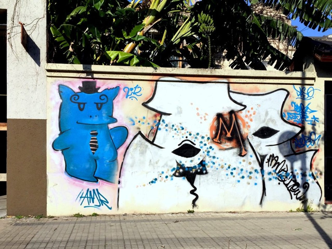 RT @DickieRandrup: #Graffiti de hoy: << El oso azul >> Calle 9, 67y68 #LaPlata #Argentina #StreetArt #UrbanArt #ArteUrbano https://t.co/5uc7CEyQPG