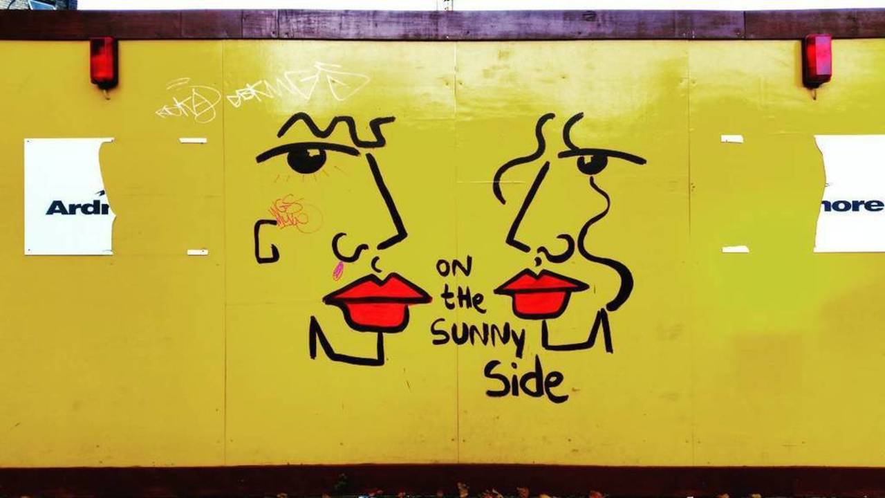 On the sunny side somewhere in #shoreditch. 
#graffiti #art #streetart #London #redlips #y… http://ift.tt/1kFGqYp https://t.co/TmGfAsscew